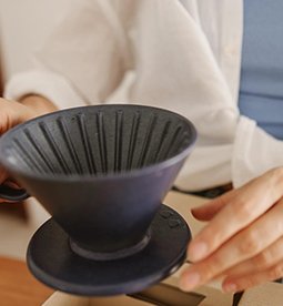 https://indiyaindiya.com/wp-content/uploads/2023/04/b_details02.jpg